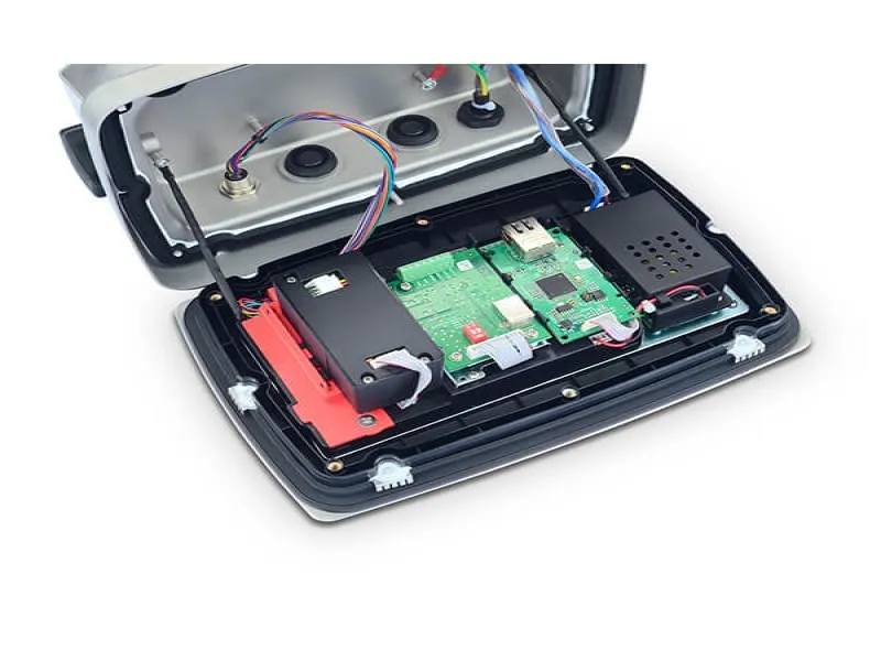 Defender™ 5000 Hybrid